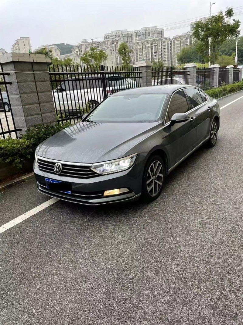 銅陵17年大眾邁騰2