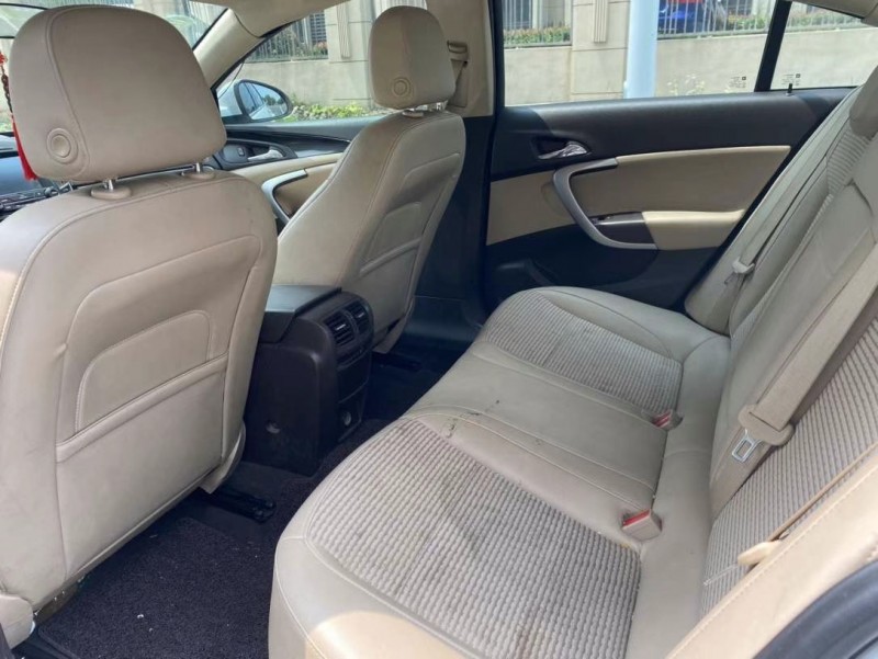 徐州14年别克君威5