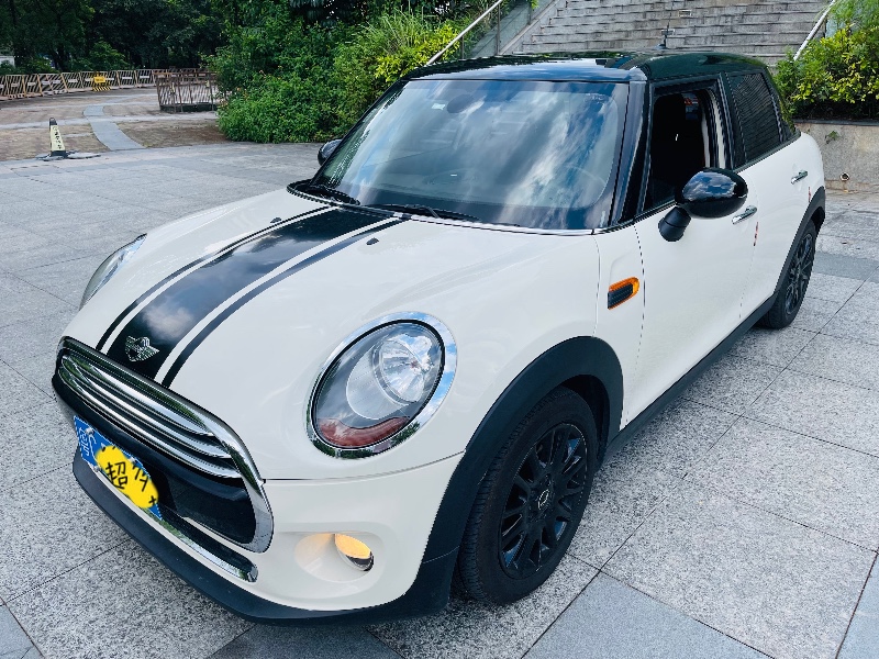 深圳16年寶馬MINI8
