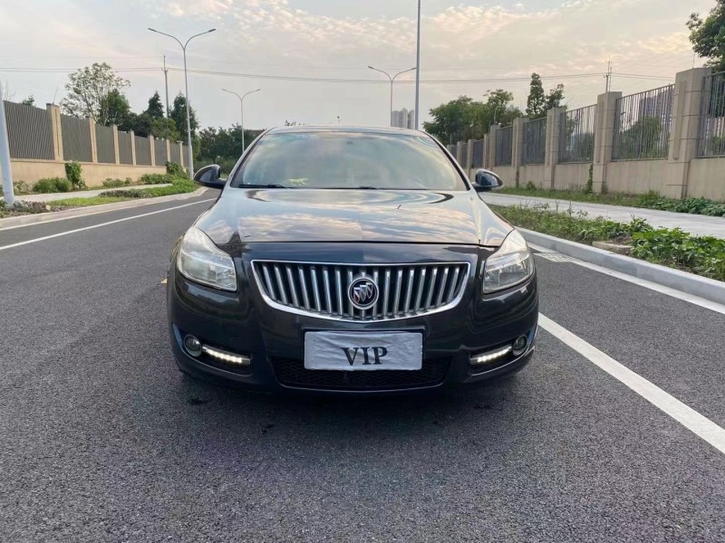 徐州12年别克君威1