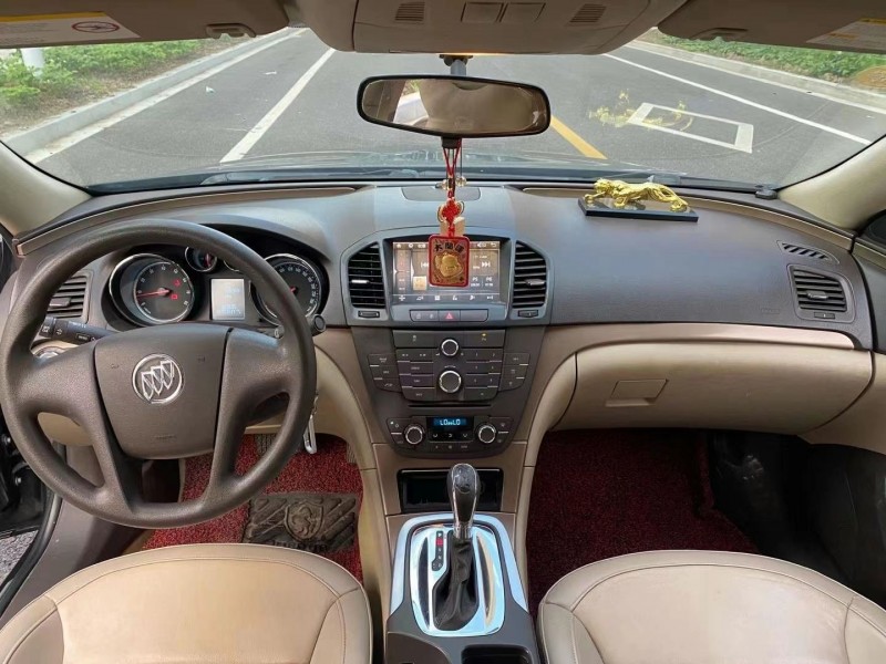 徐州12年别克君威6