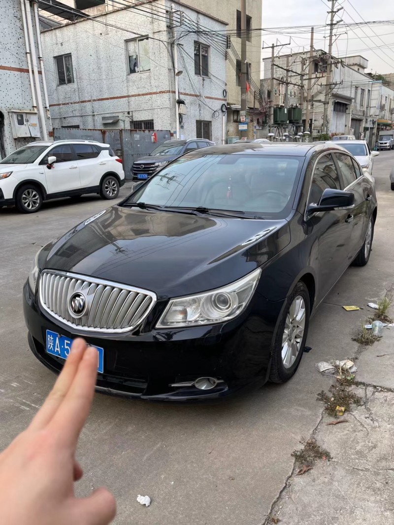 广州12年别克君越2