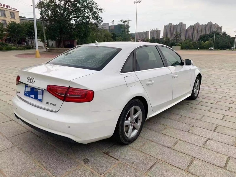 龍巖13年奧迪A4L3
