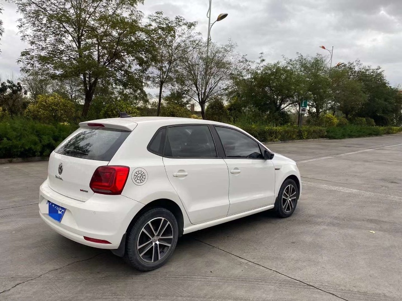 青岛14年大众polo4