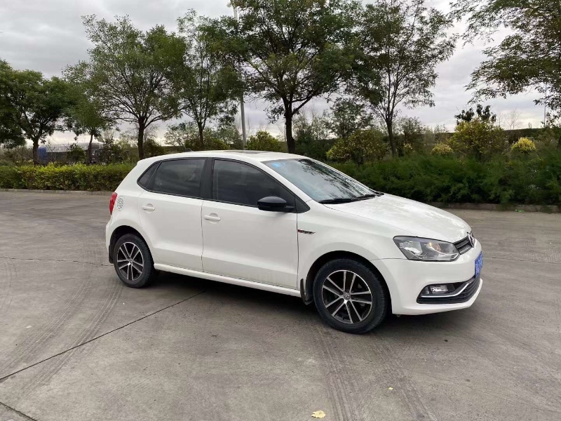 青岛14年大众polo3