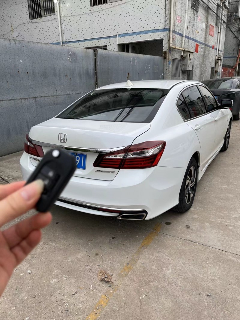 广州17年本田雅阁4