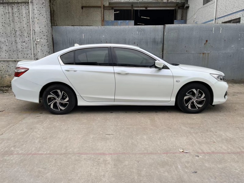 广州17年本田雅阁5