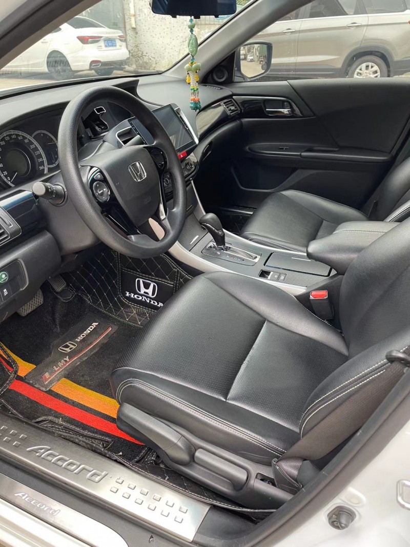 广州17年本田雅阁7