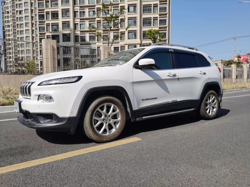 蘇州16年Jeep自由光3