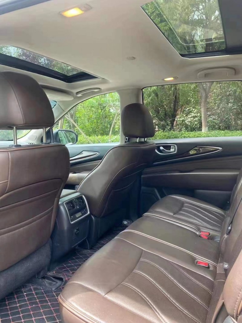 東營15年英菲尼迪QX606
