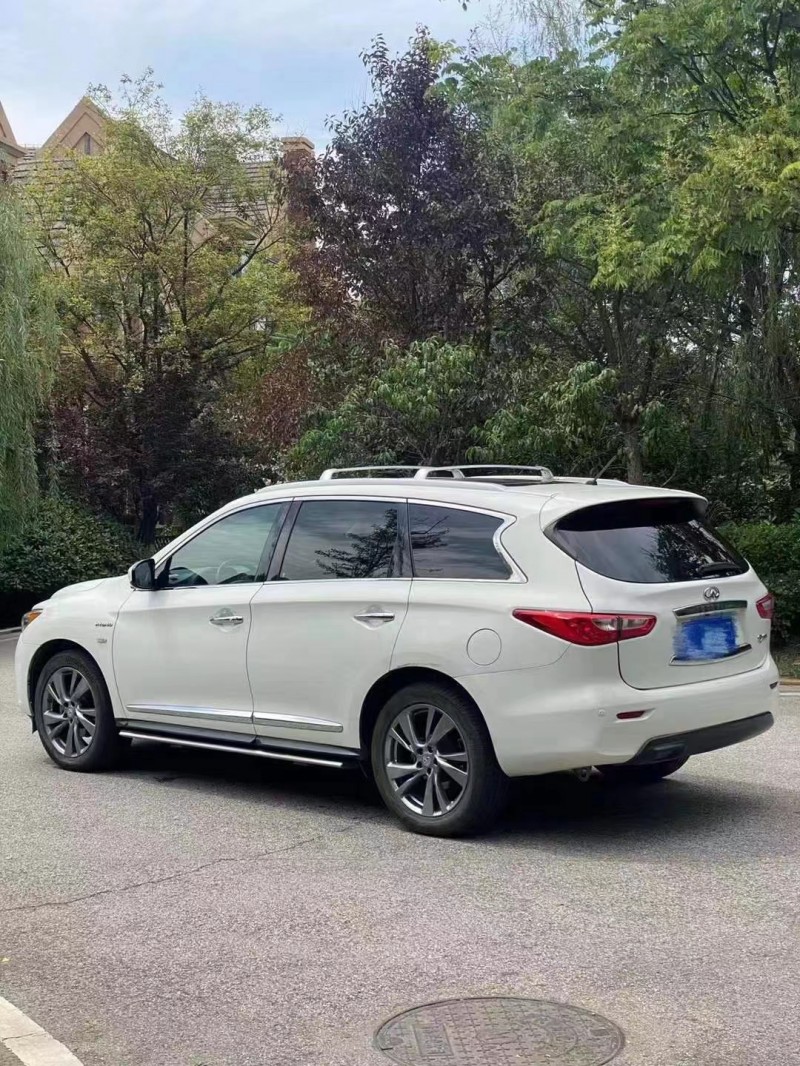 東營15年英菲尼迪QX608