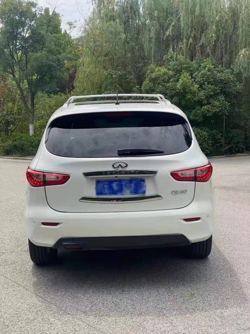 東營15年英菲尼迪QX609