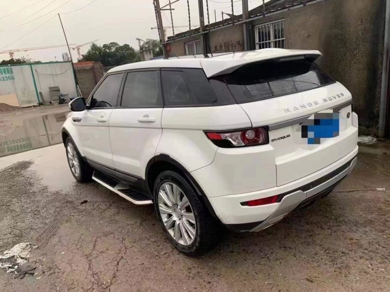 温州15年路虎极光7