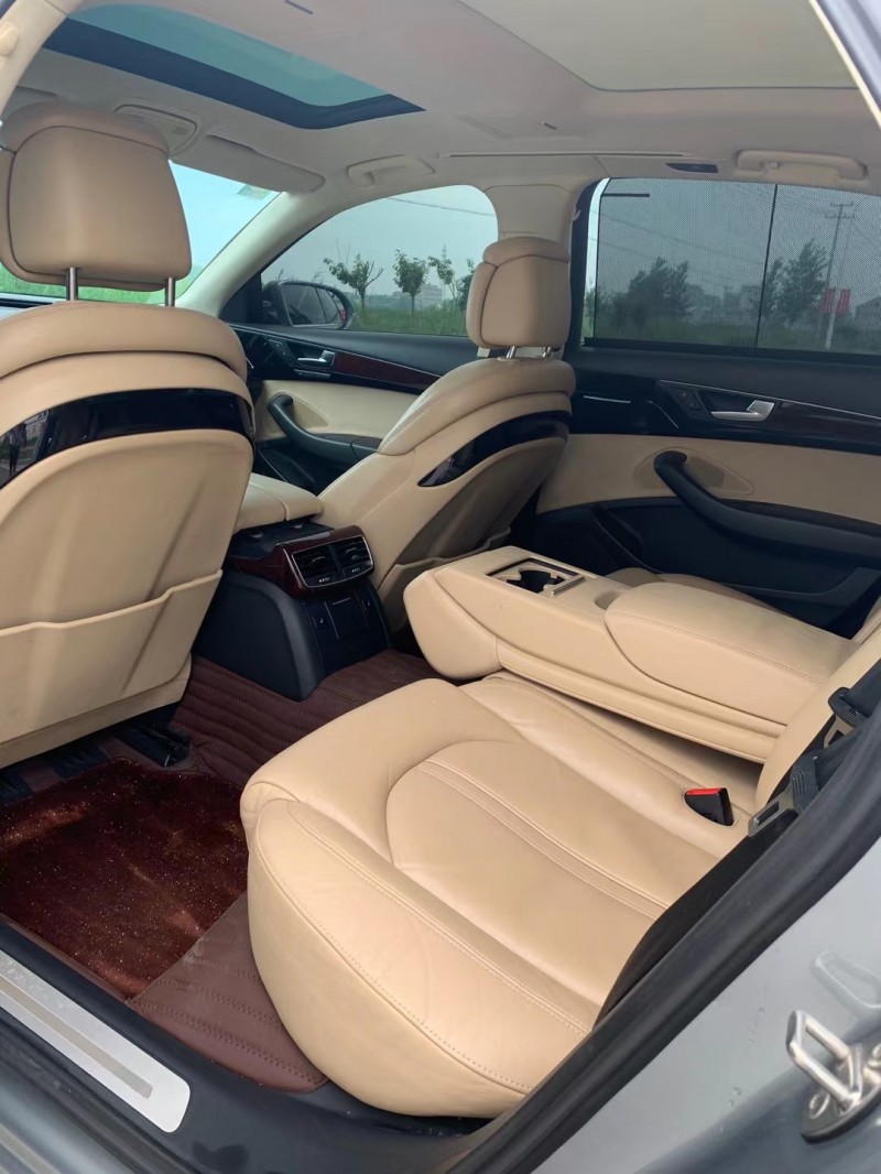 徐州12年奥迪A8L7