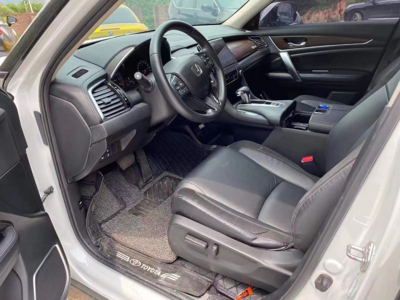 成都19年本田冠道3