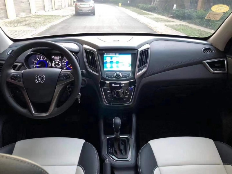 成都19年长安汽车CS354