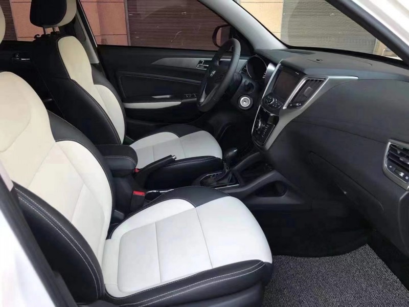 成都19年长安汽车CS356