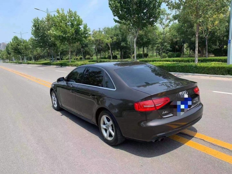 陽泉14年奧迪A4L8