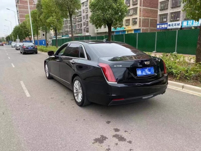 常德17年凱迪拉克CT64