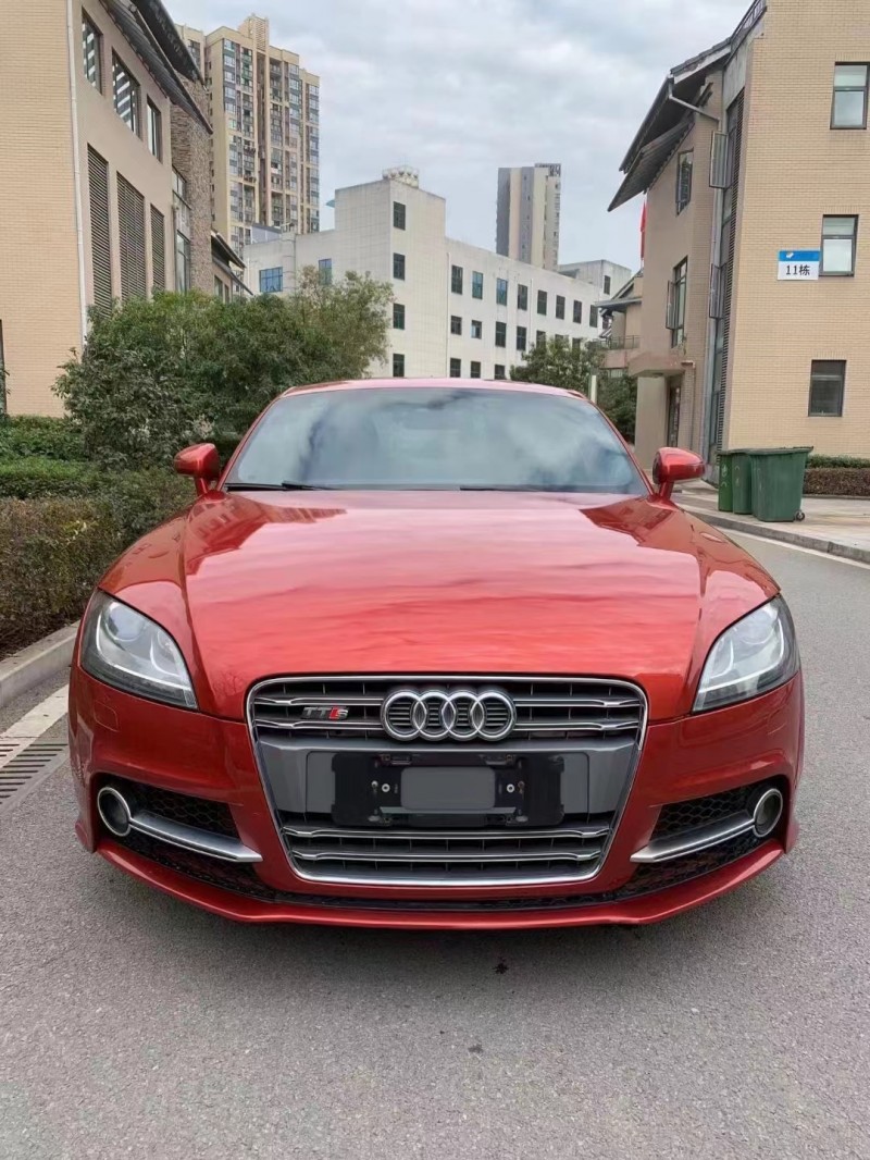 武汉13年奥迪TT1