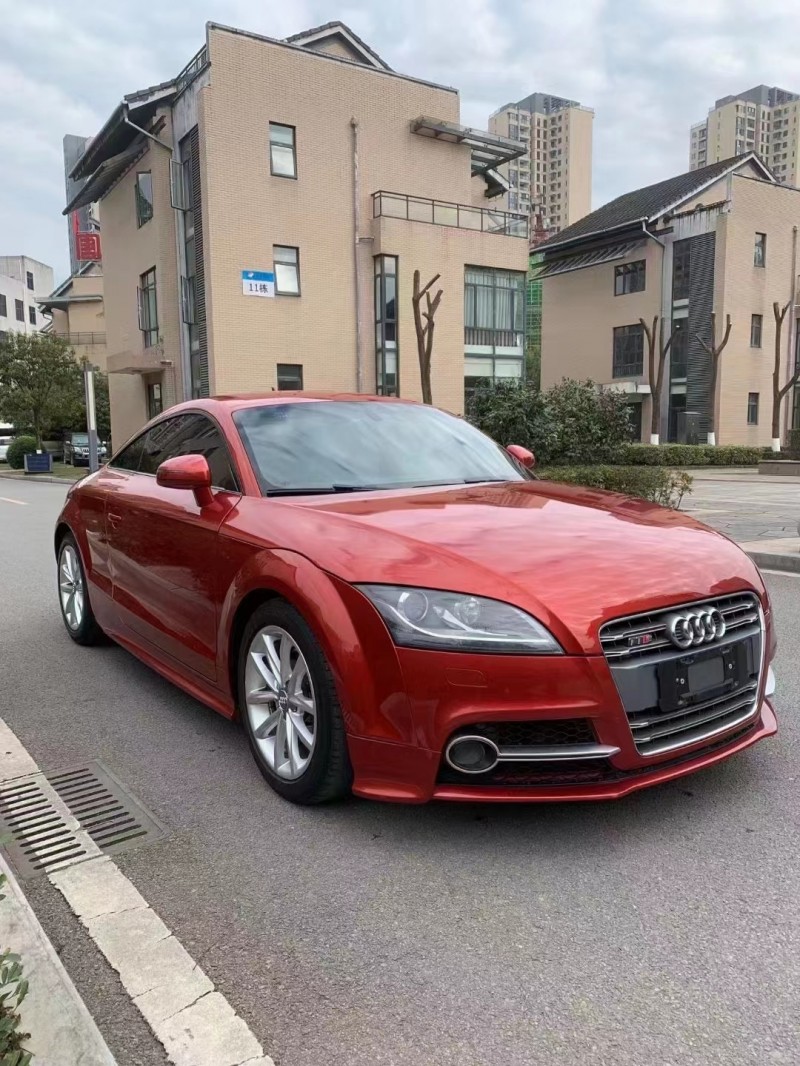 武汉13年奥迪TT2
