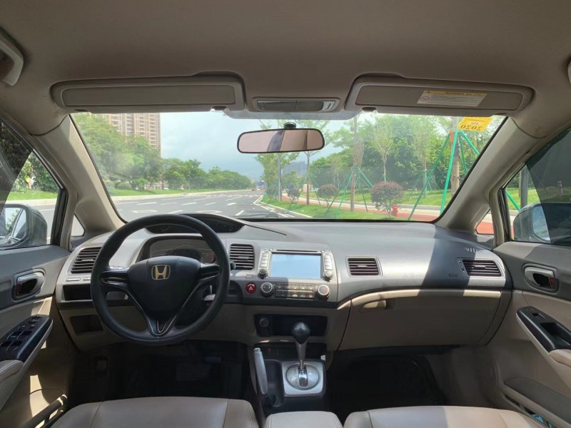 广州09年本田思域1