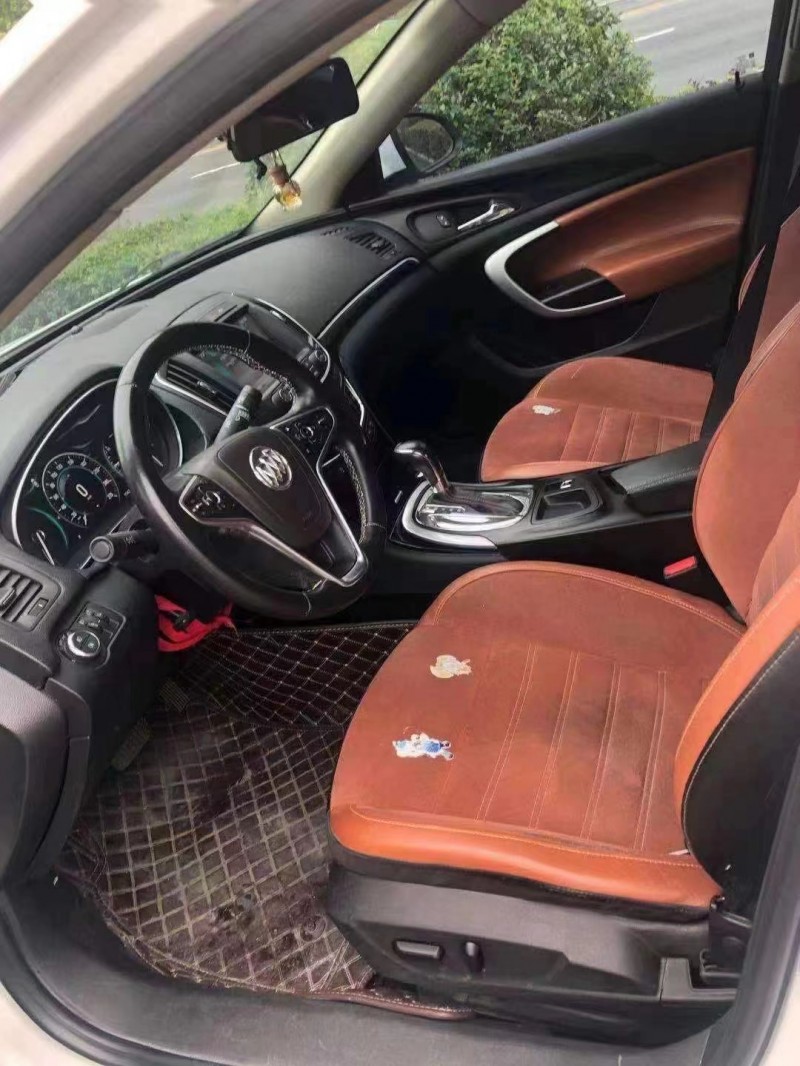 成都16年别克君威5