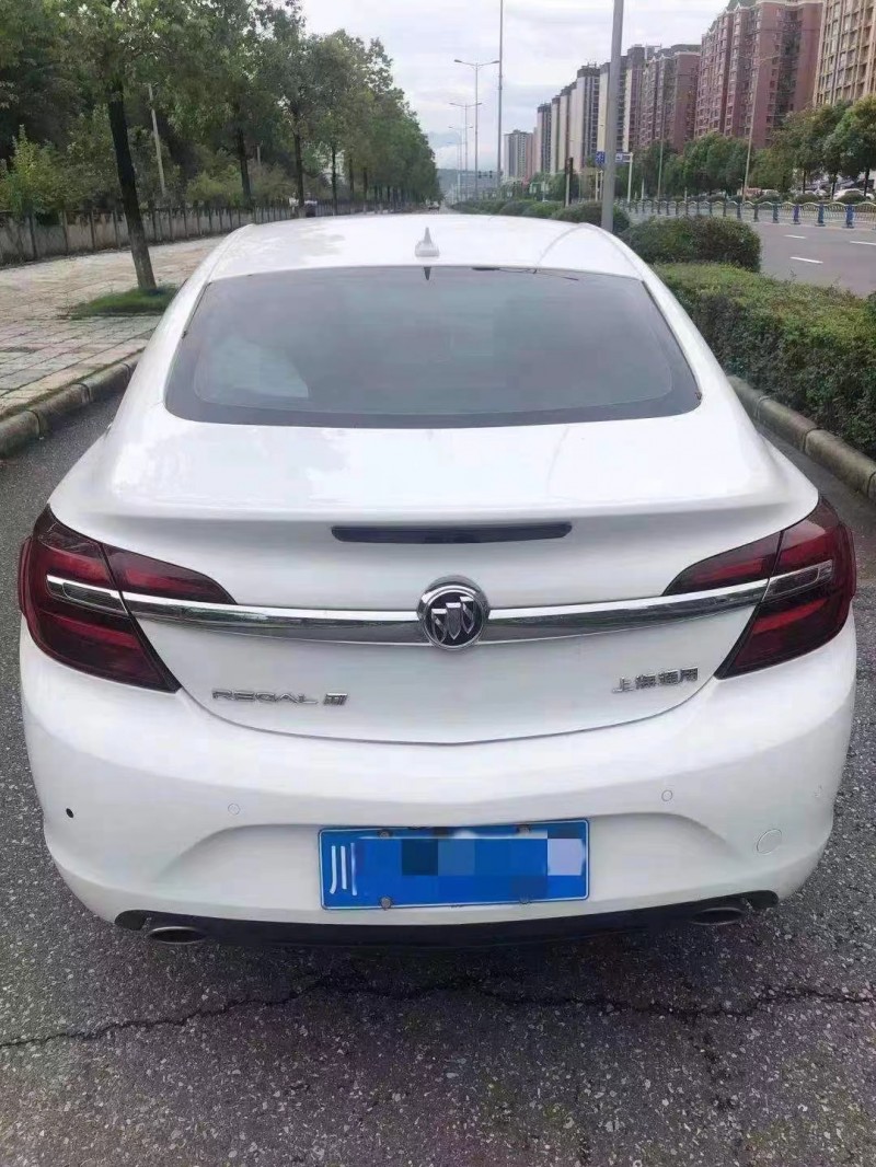 成都16年别克君威9