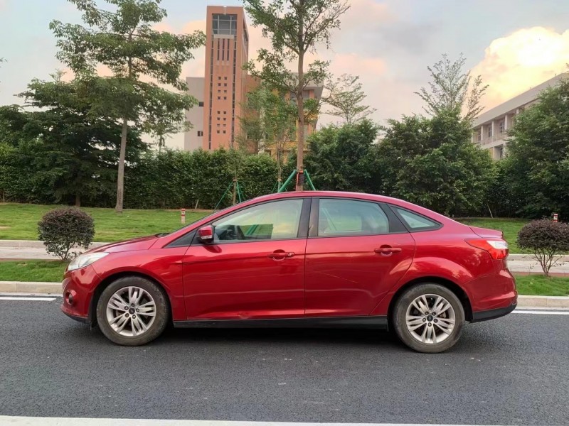 广州14年福特福克斯7