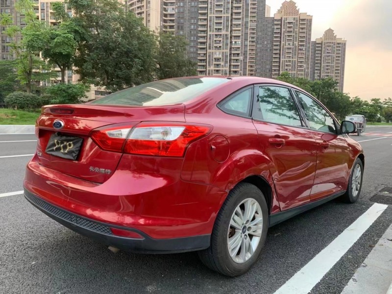 广州14年福特福克斯5