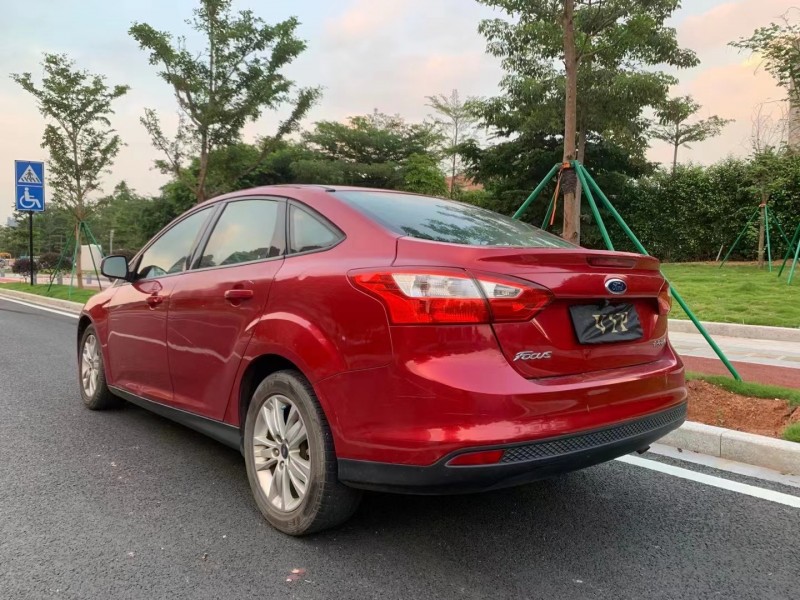 广州14年福特福克斯3