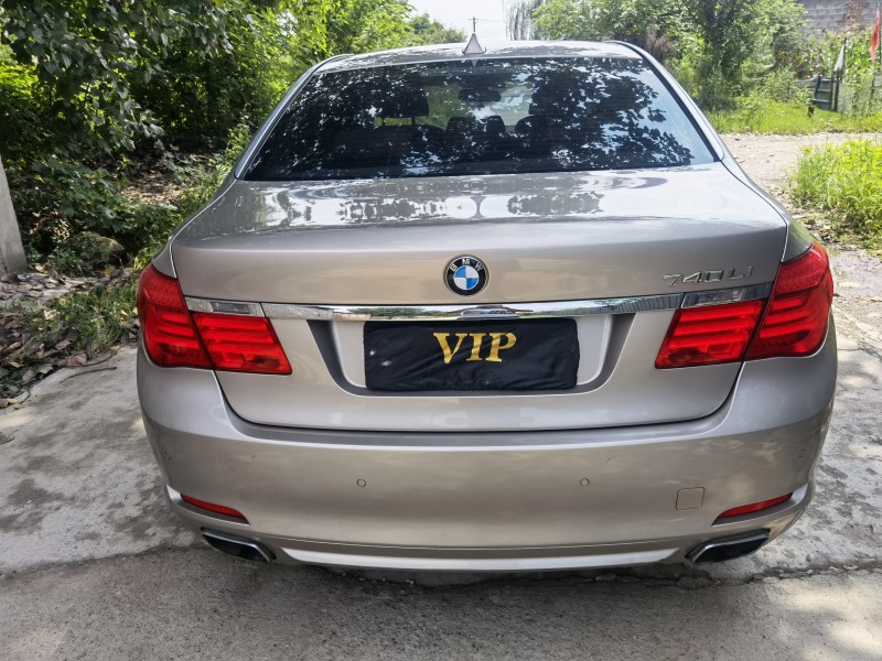 成都13年宝马7系2