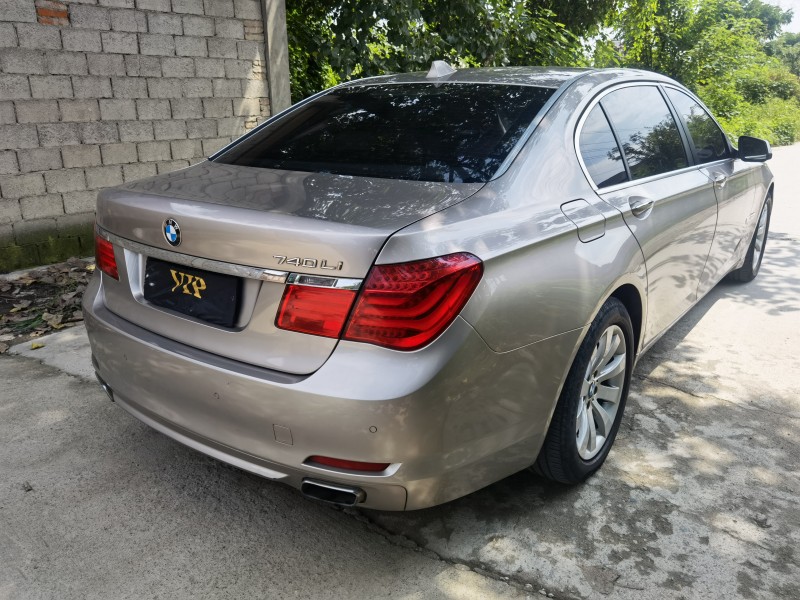 成都13年宝马7系1