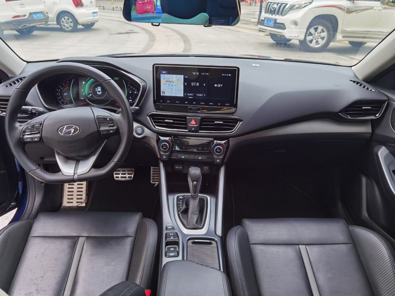 武汉19年现代菲斯塔6