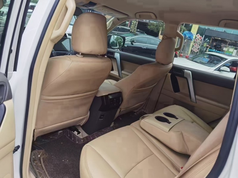 武汉17年丰田普拉多5