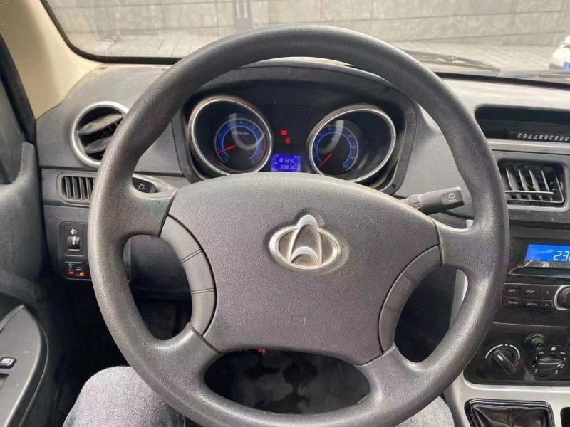 重慶19年長安汽車睿行3