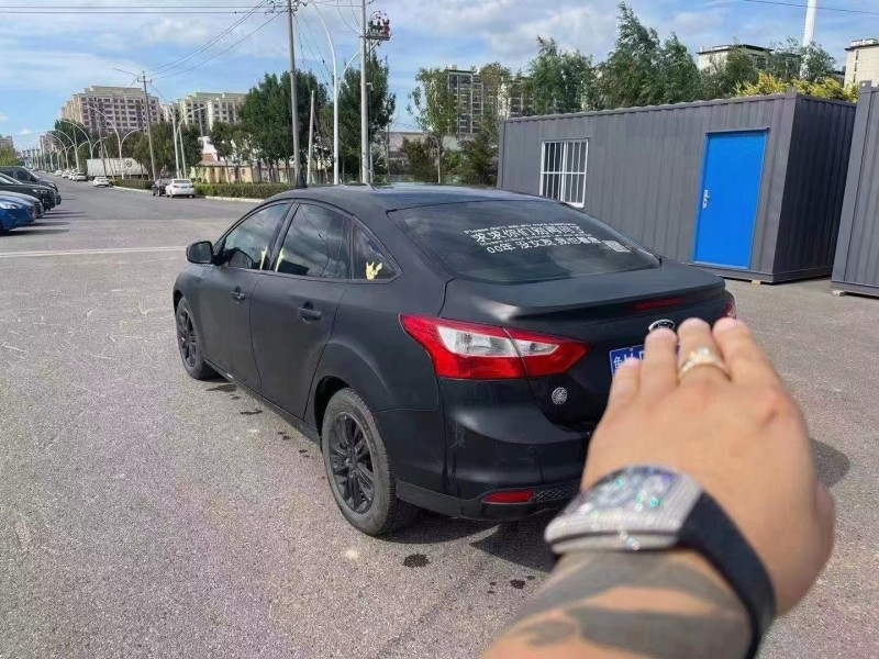 济宁15年福特福克斯6