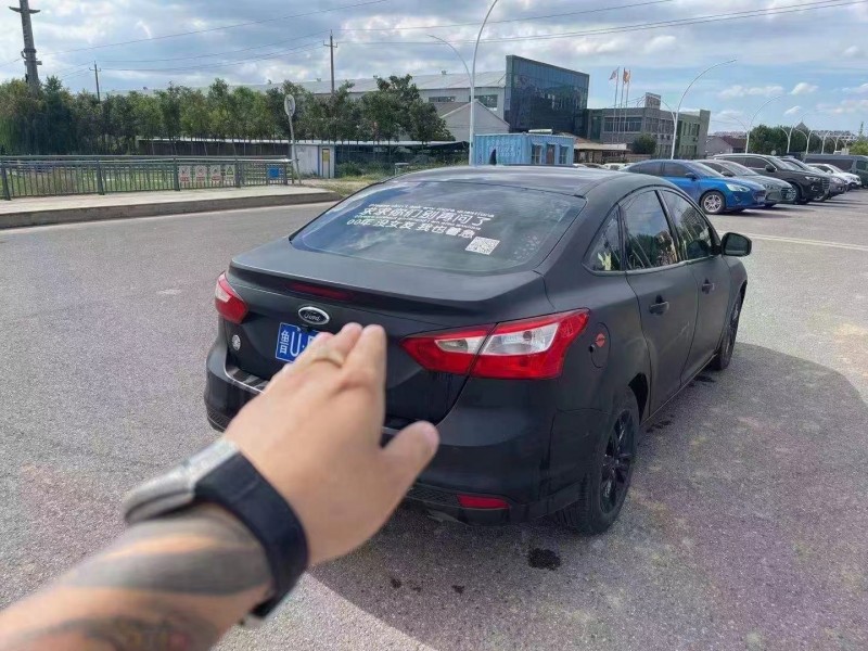 济宁15年福特福克斯7