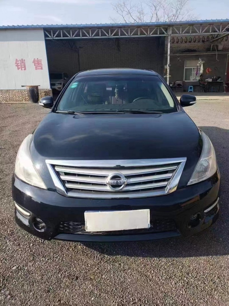 西安12年日產天籟1