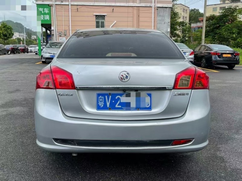 东莞13年别克君越9