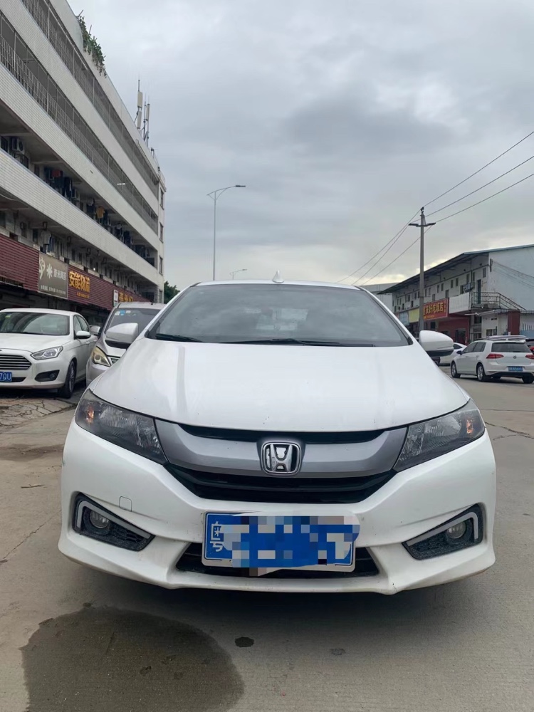 深圳16年本田锋范8