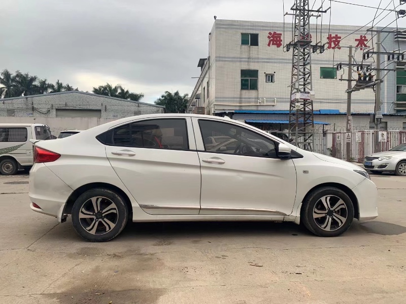 深圳16年本田锋范5