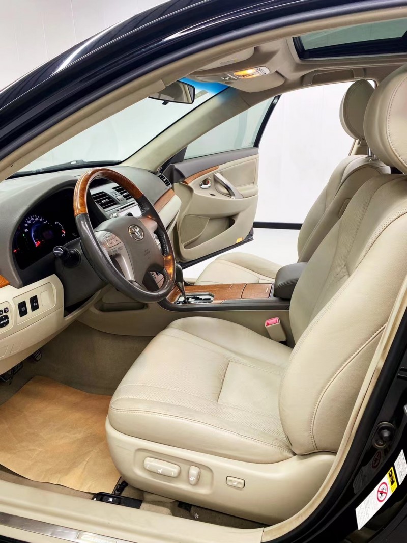 保定12年丰田凯美瑞4