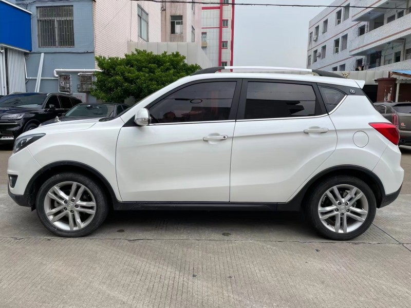 中山19年長安汽車CS353