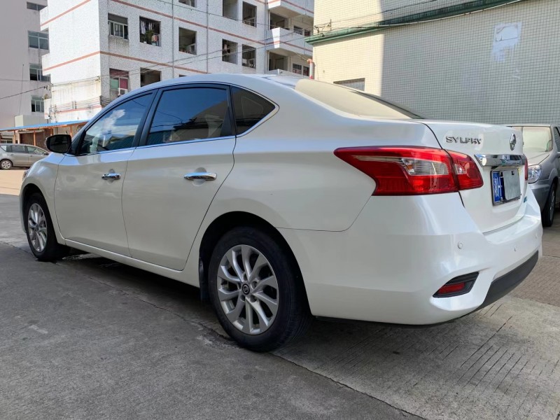 中山17年日產軒逸6