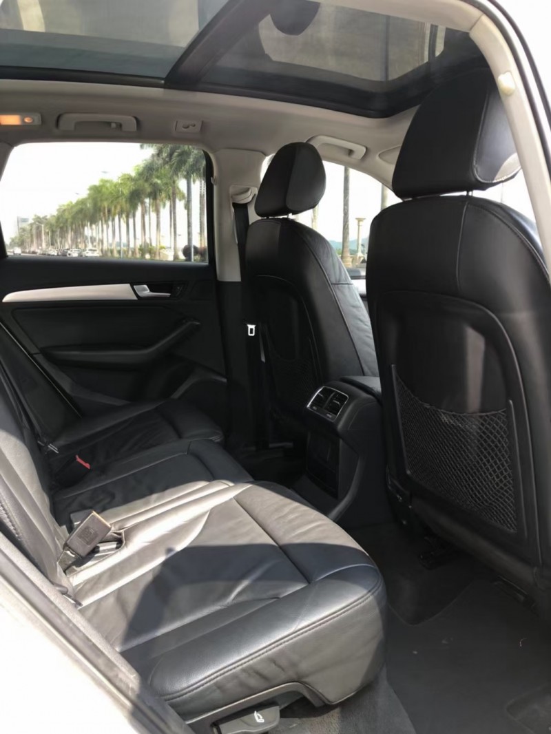 佛山13年奥迪Q57