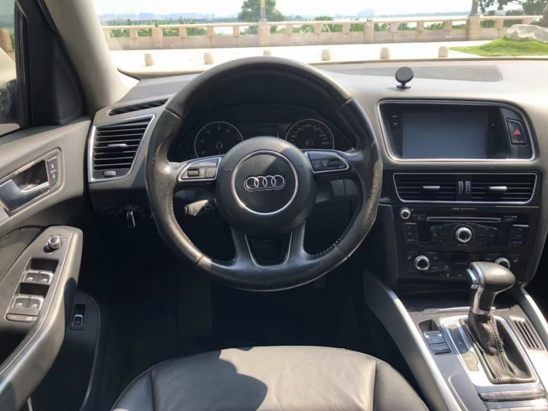 佛山13年奥迪Q59