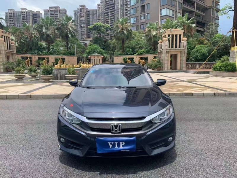 佛山17年本田思域1