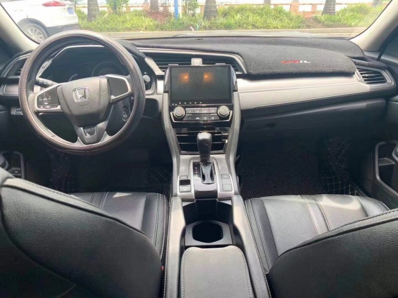 佛山17年本田思域7