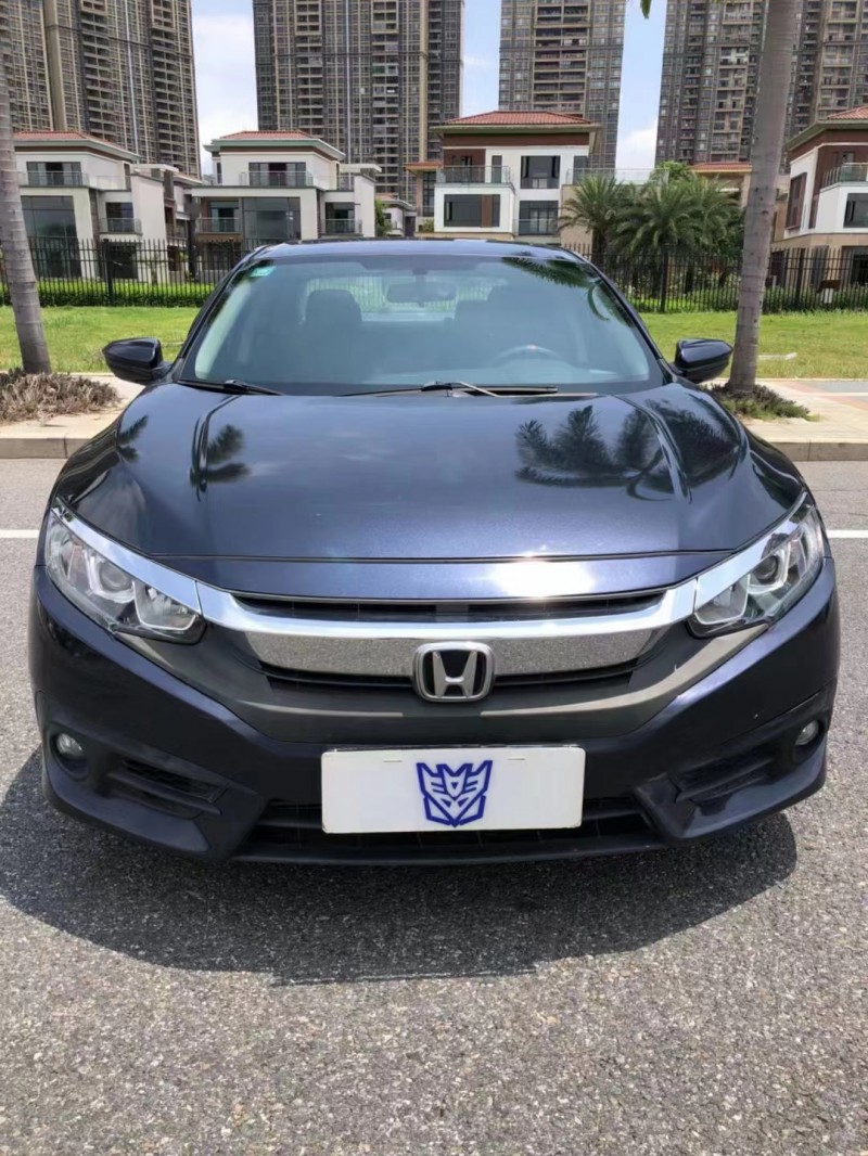 佛山17年本田思域1